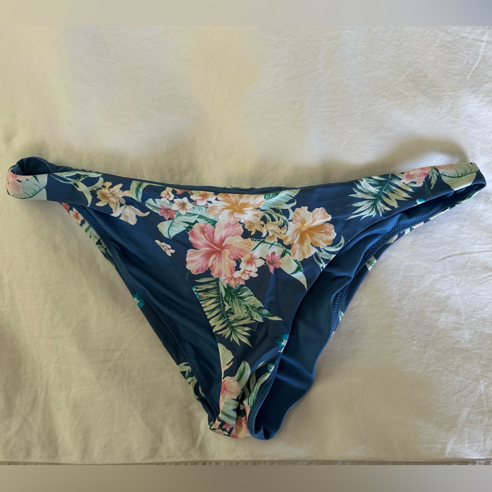 O’Neill bikini swim bottoms